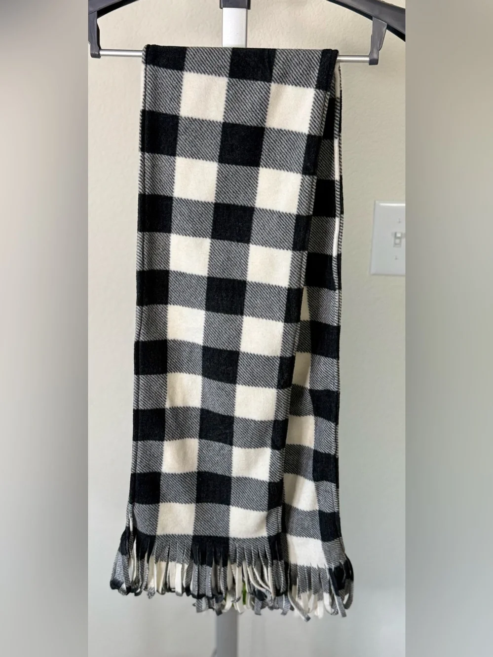 Black & White Buffalo Check Fringe Scarf